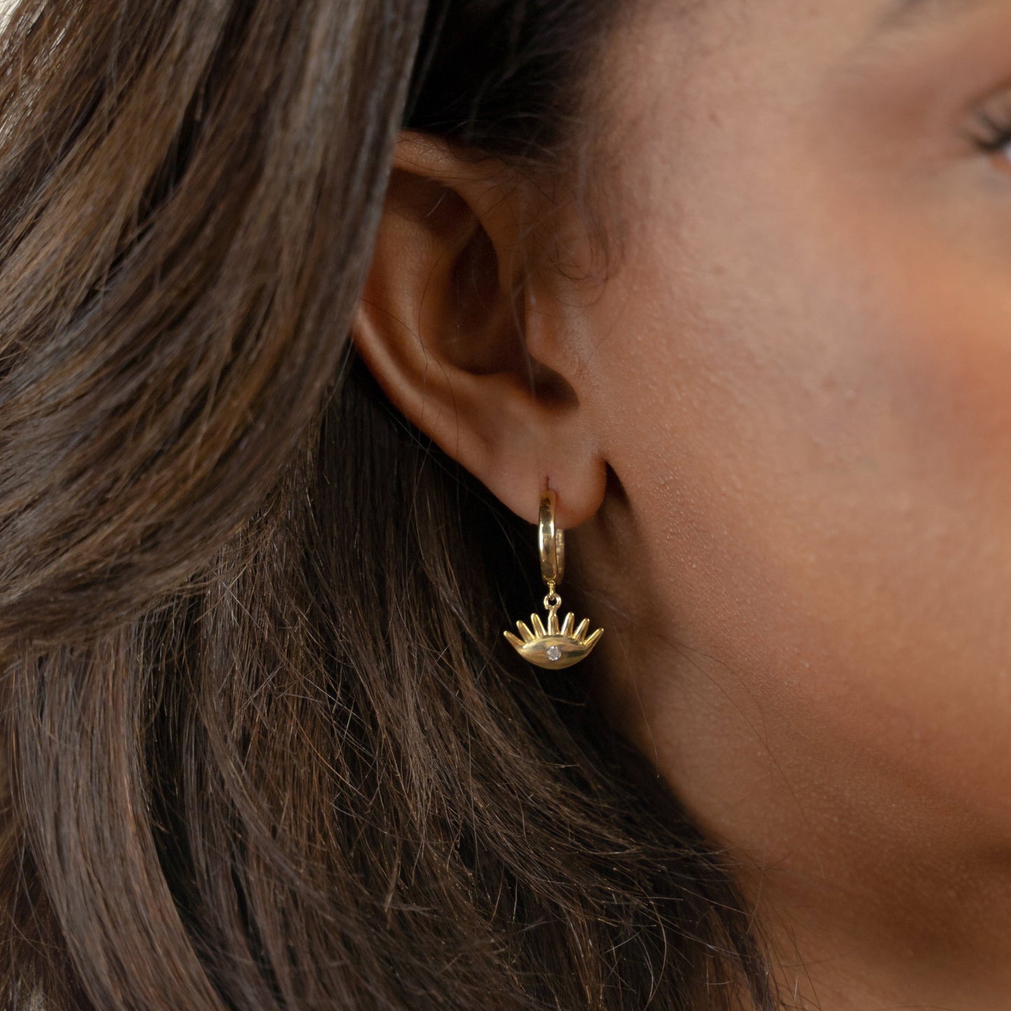 Bright Eye Huggies JEWELRY The Sis Kiss