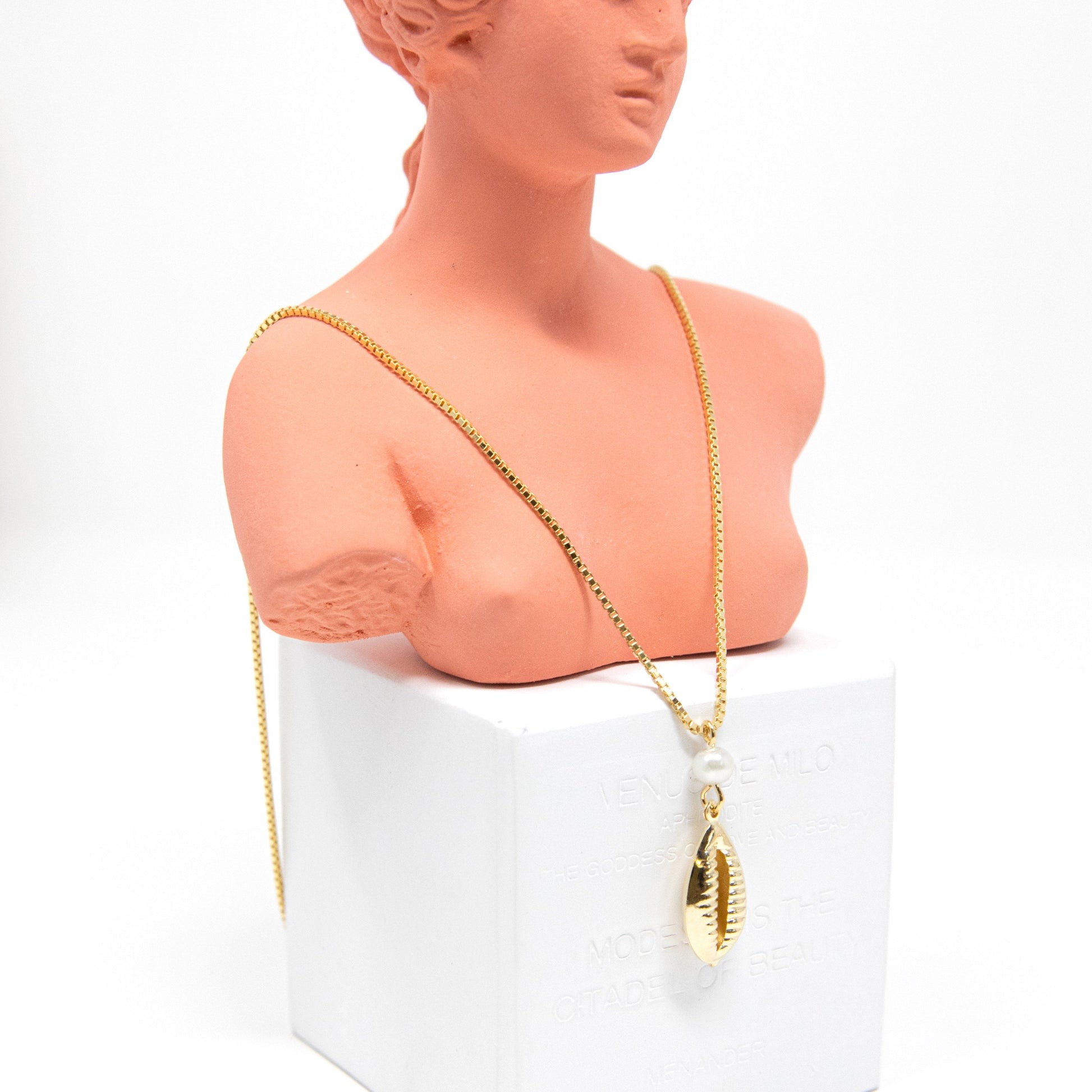 Pearl and Shell Necklace necklace The Sis Kiss