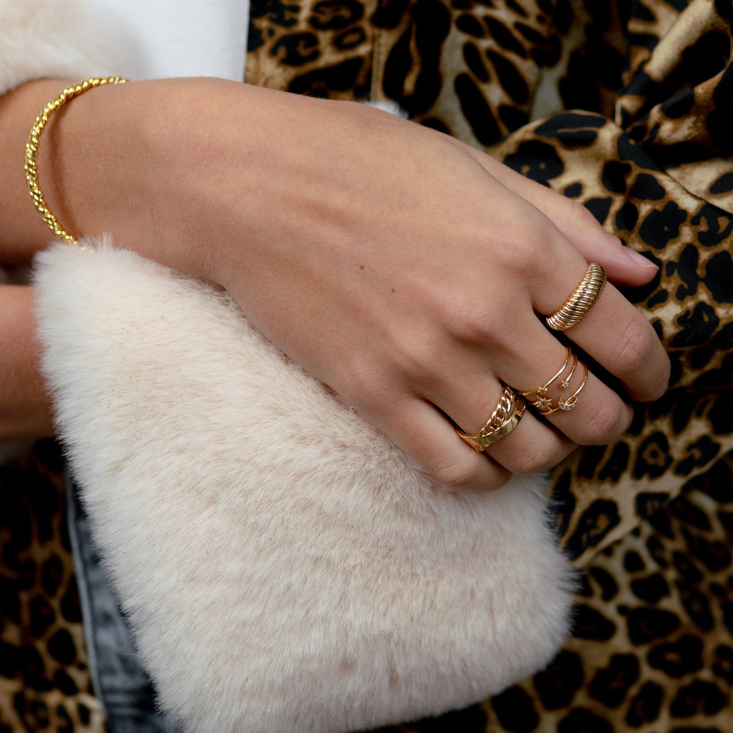 Gold Band and Chain Ring JEWELRY The Sis Kiss