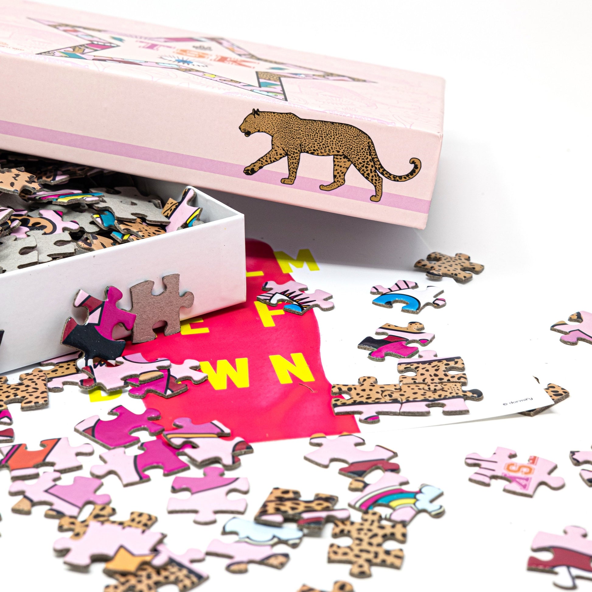 TSK 500 Piece Puzzle HOME The Sis Kiss
