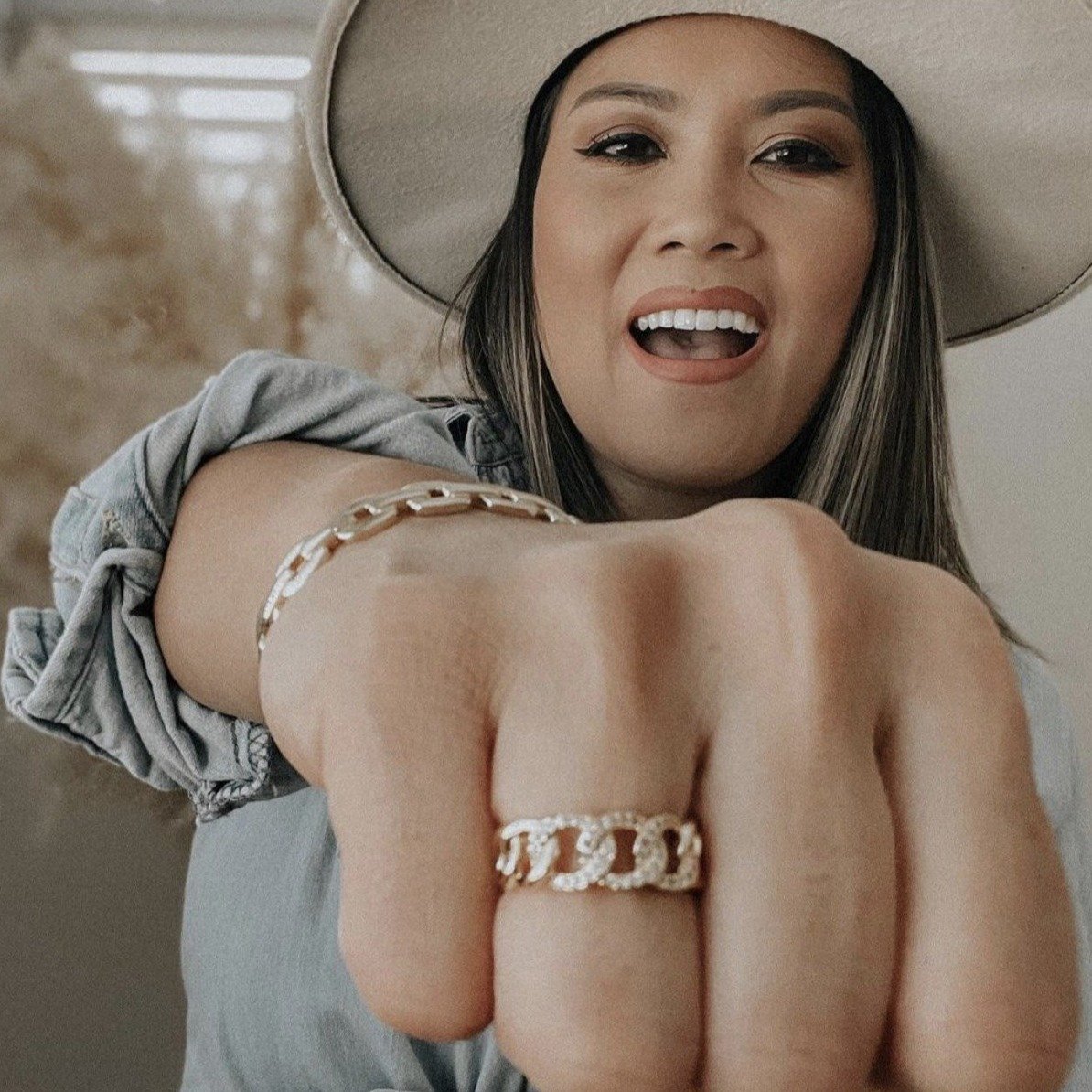 Gold Chain Link Cuff JEWELRY The Sis Kiss