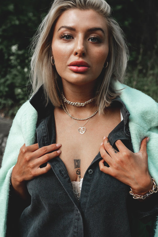 The Sis Kiss Muse Heart Initial Necklace JEWELRY The Sis Kiss