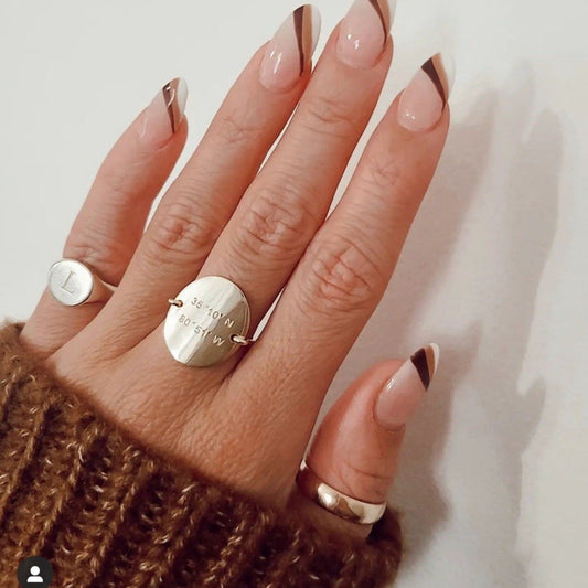 Adjustable Initial Pinky Ring in Gold ACCESSORY The Sis Kiss