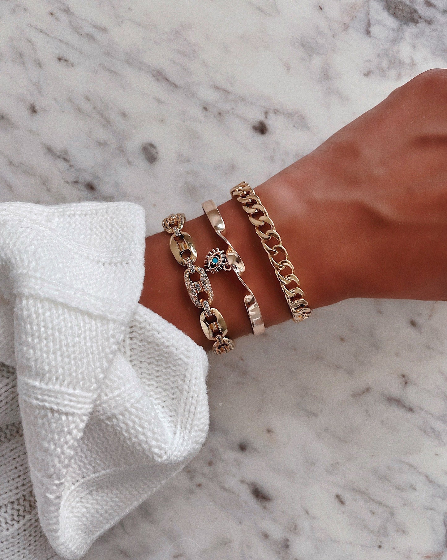 Gold Chain Link Cuff JEWELRY The Sis Kiss