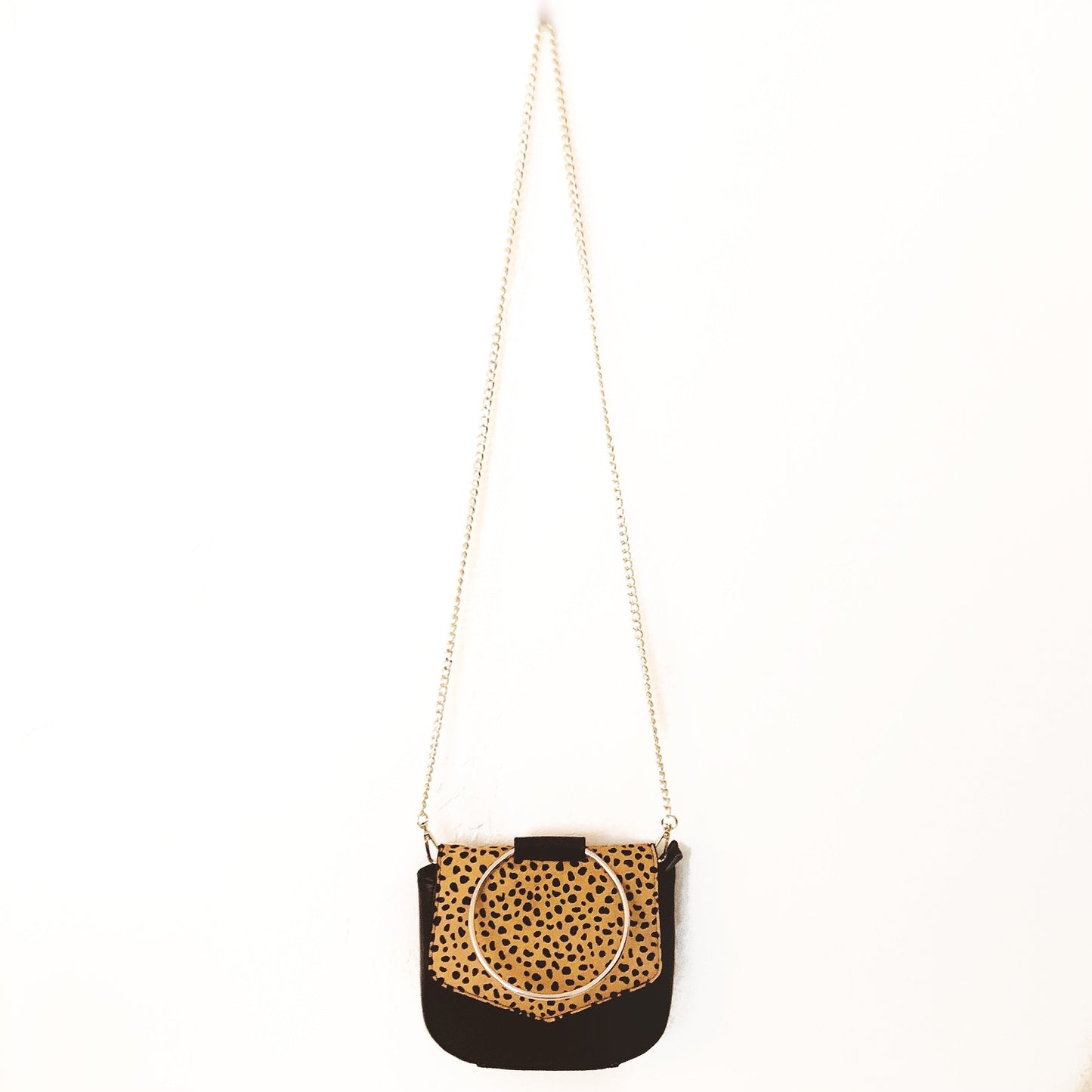 The Circle Cowhide Bag The Sis Kiss