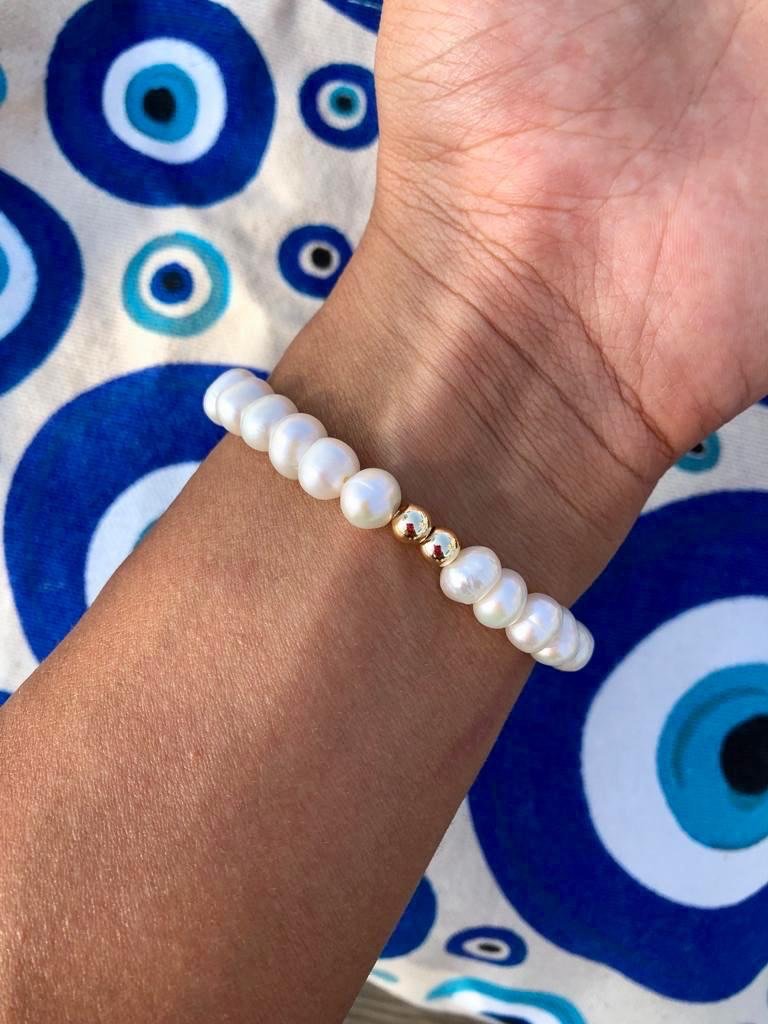 Initial Charm Pearl Stretch Bracelet JEWELRY The Sis Kiss