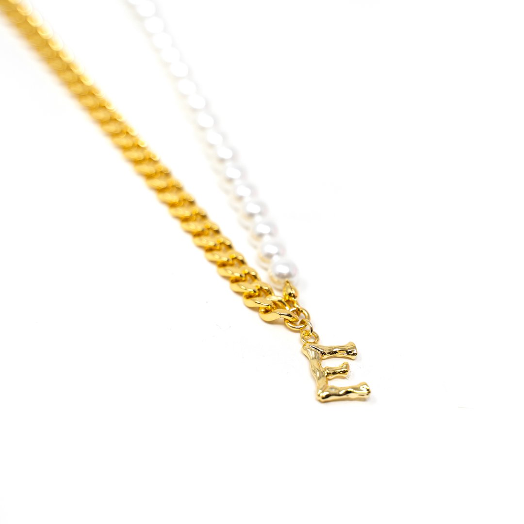 Pearl and Curb Chain Initial Necklace JEWELRY The Sis Kiss
