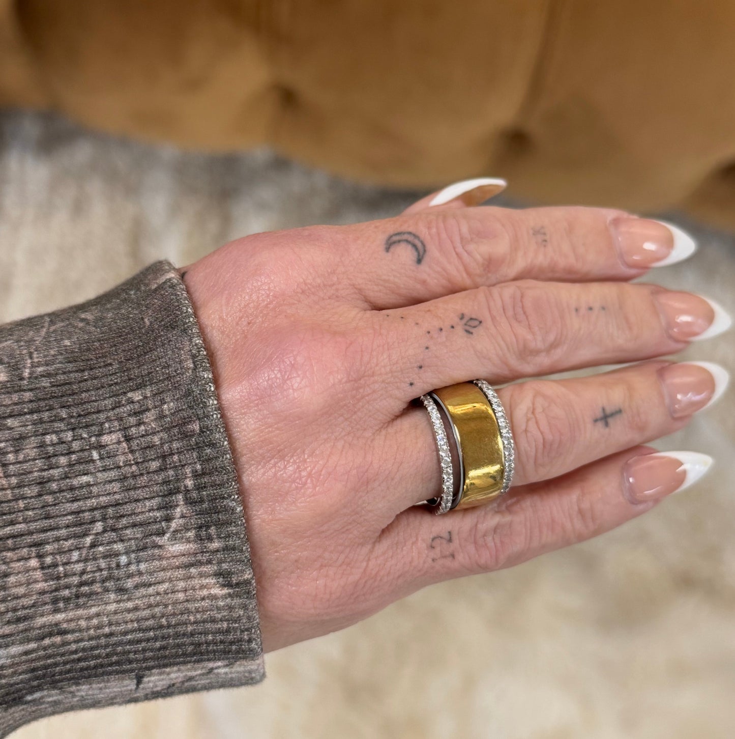 The Eternity Band Ring Rings Sis Kiss 