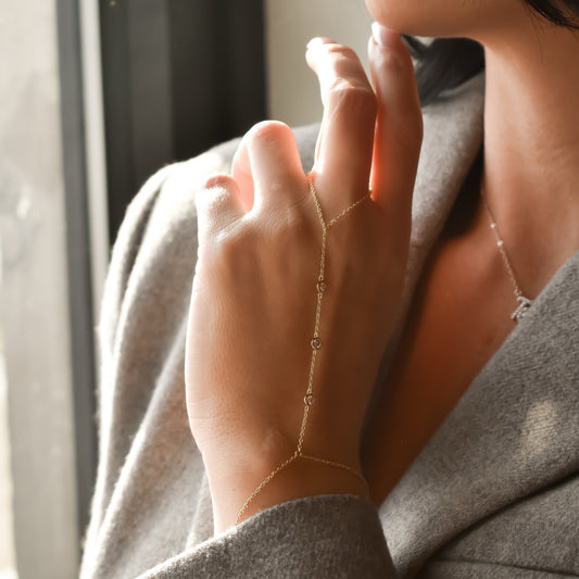 PREORDER Crystal Dotted Hand Chain hand chain Bob 