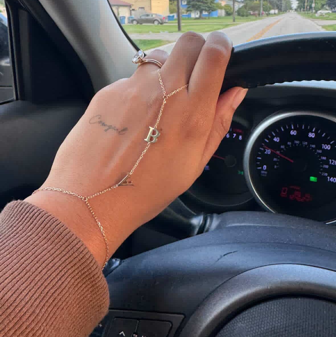 Custom Hand Chain Sis Kiss 