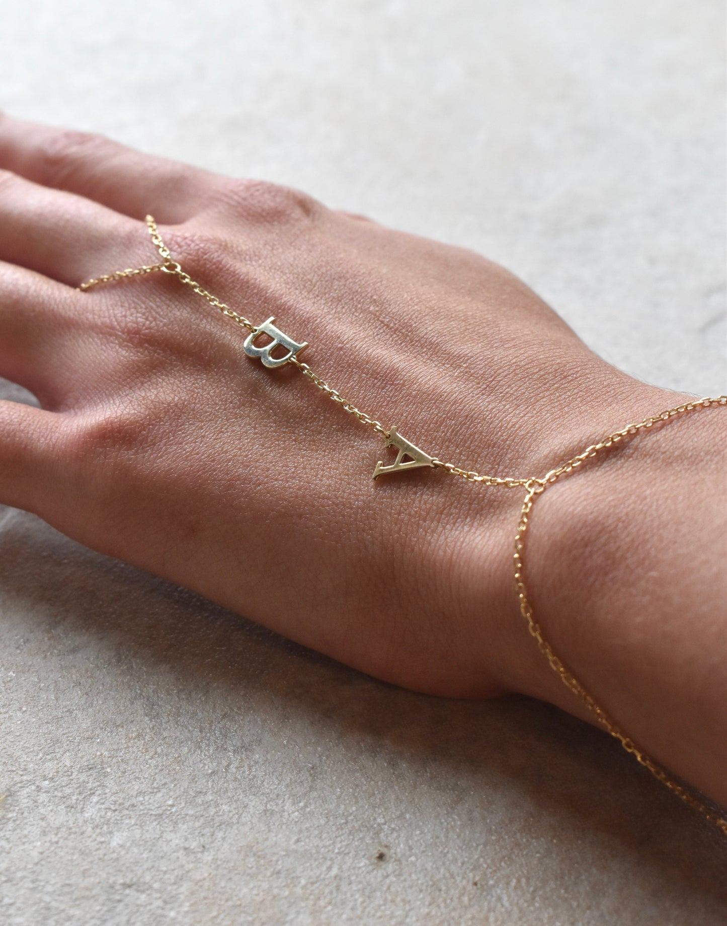 Custom Hand Chain Sis Kiss 