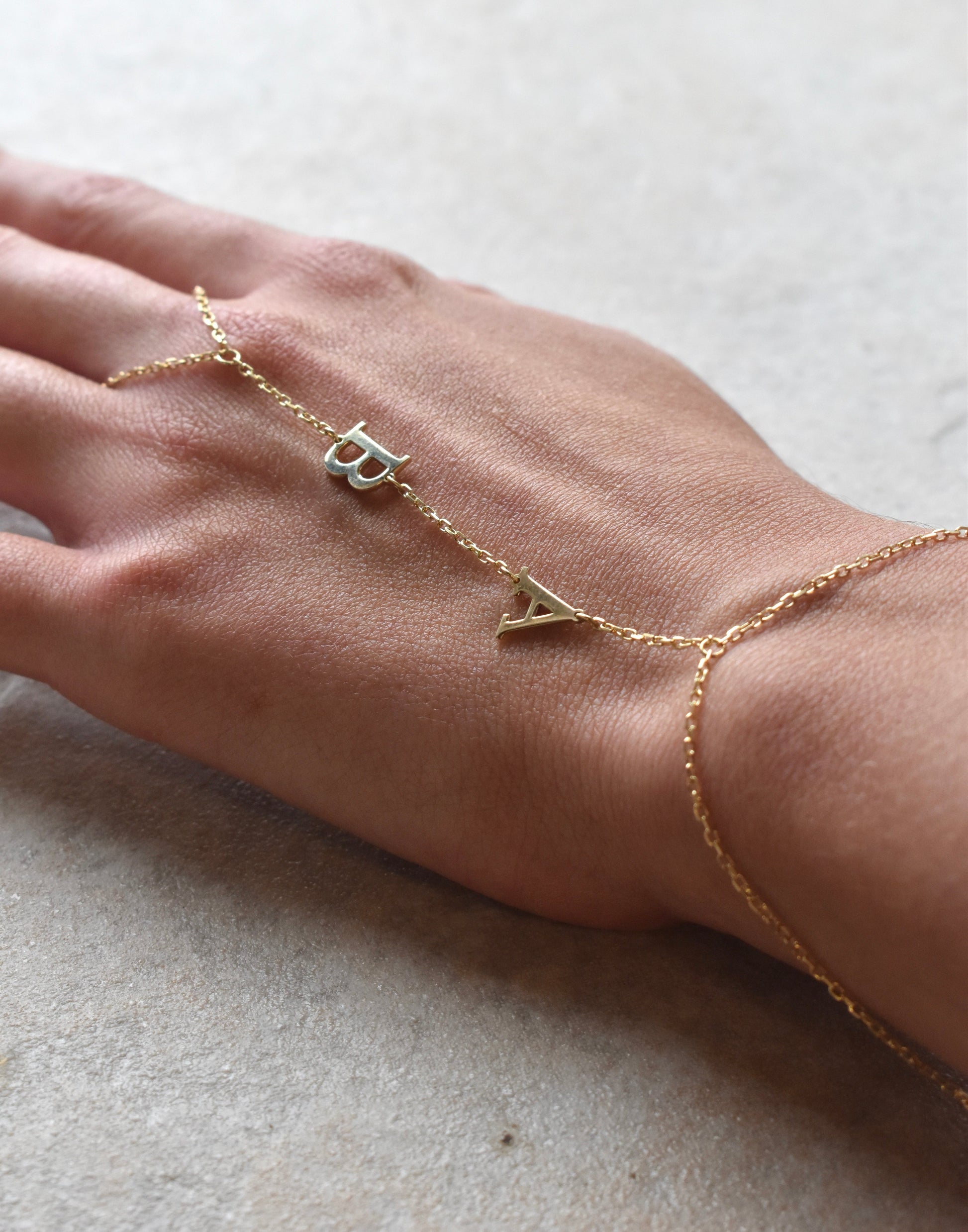 Custom Hand Chain Sis Kiss 