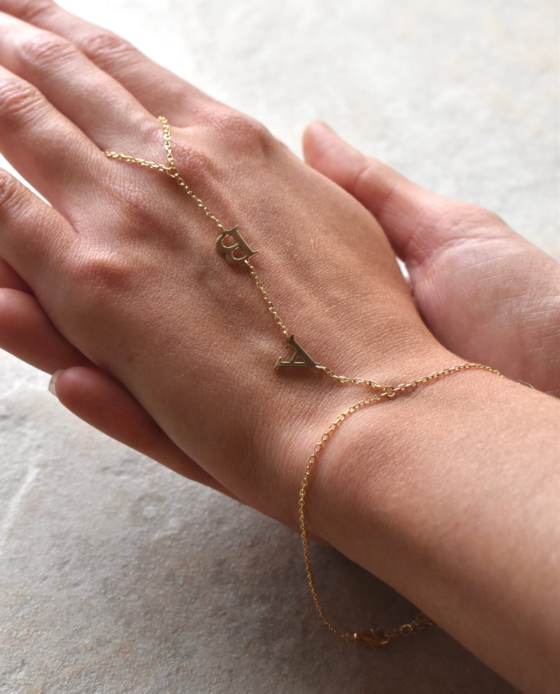 Custom Hand Chain Sis Kiss 