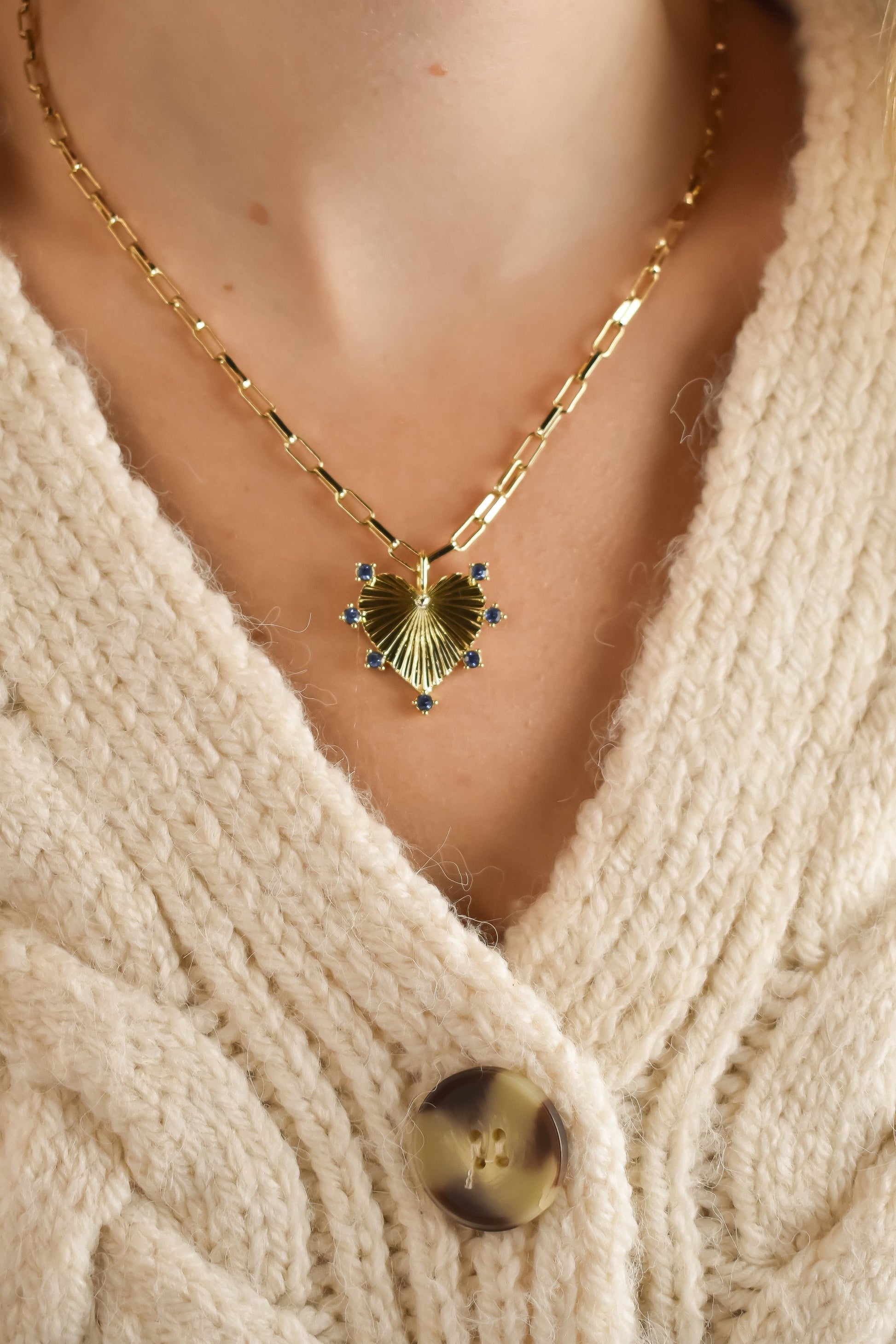 Islander Paperclip Chain Sis Kiss 