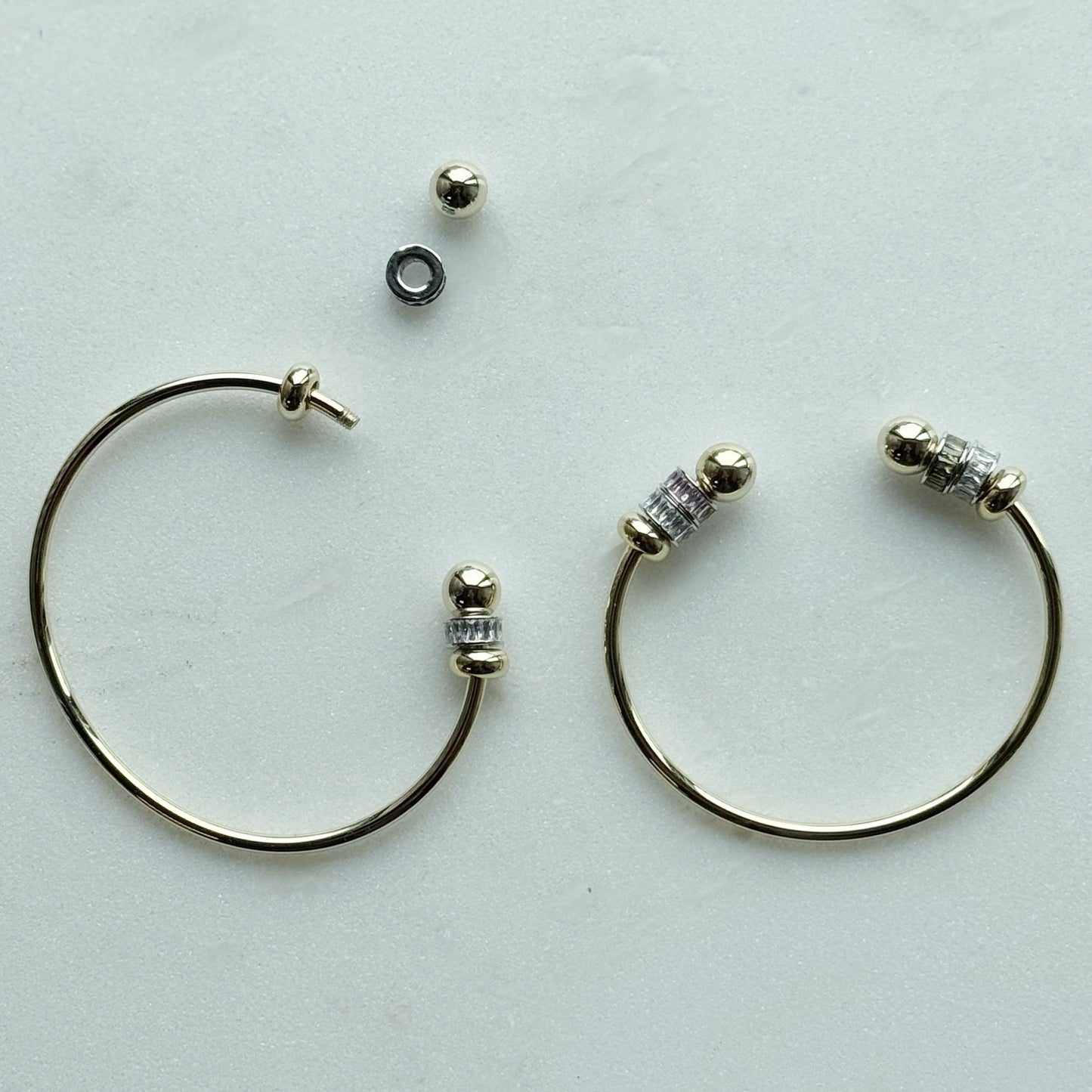 Slider Charm Cuff Sis Kiss 