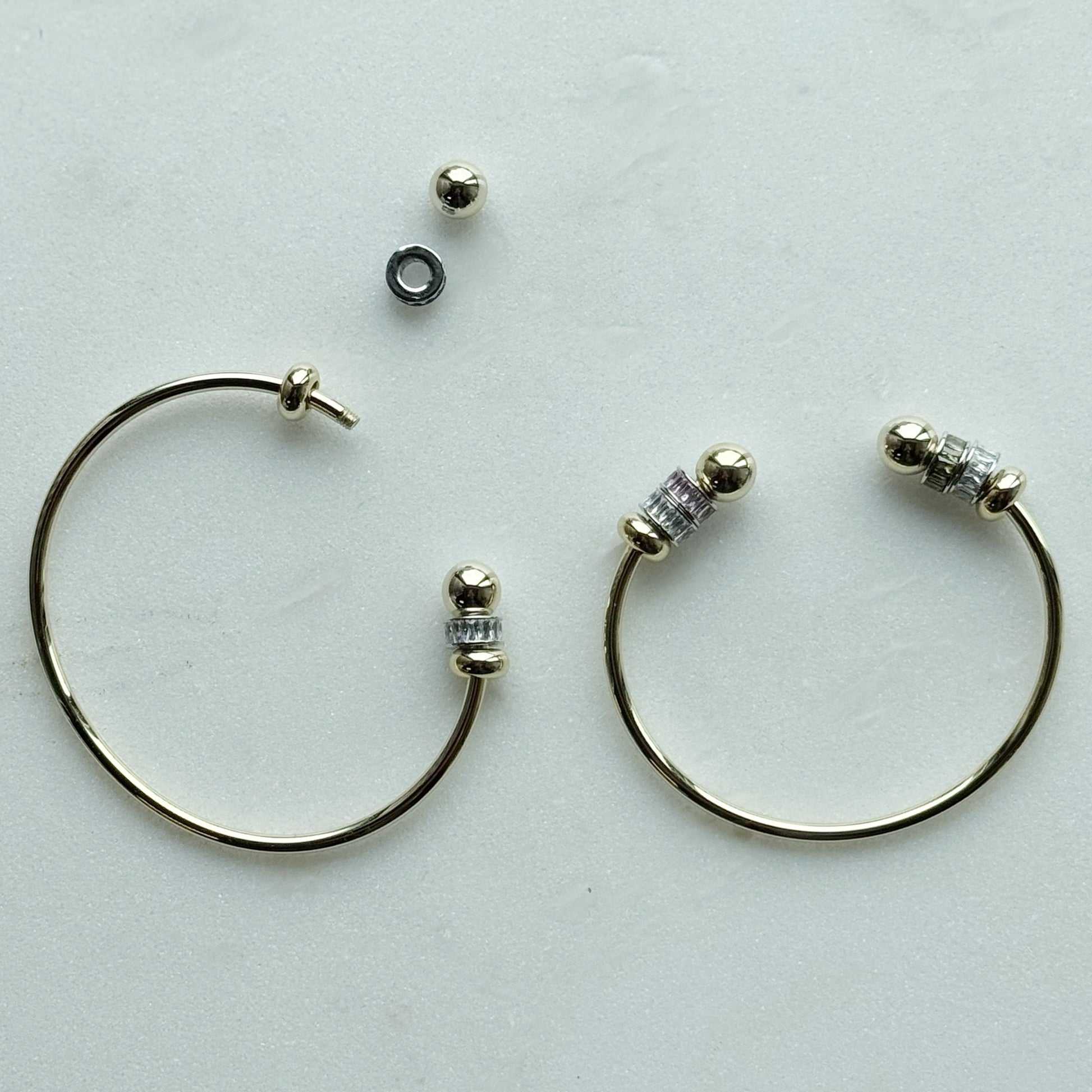 Slider Charm Cuff Sis Kiss 