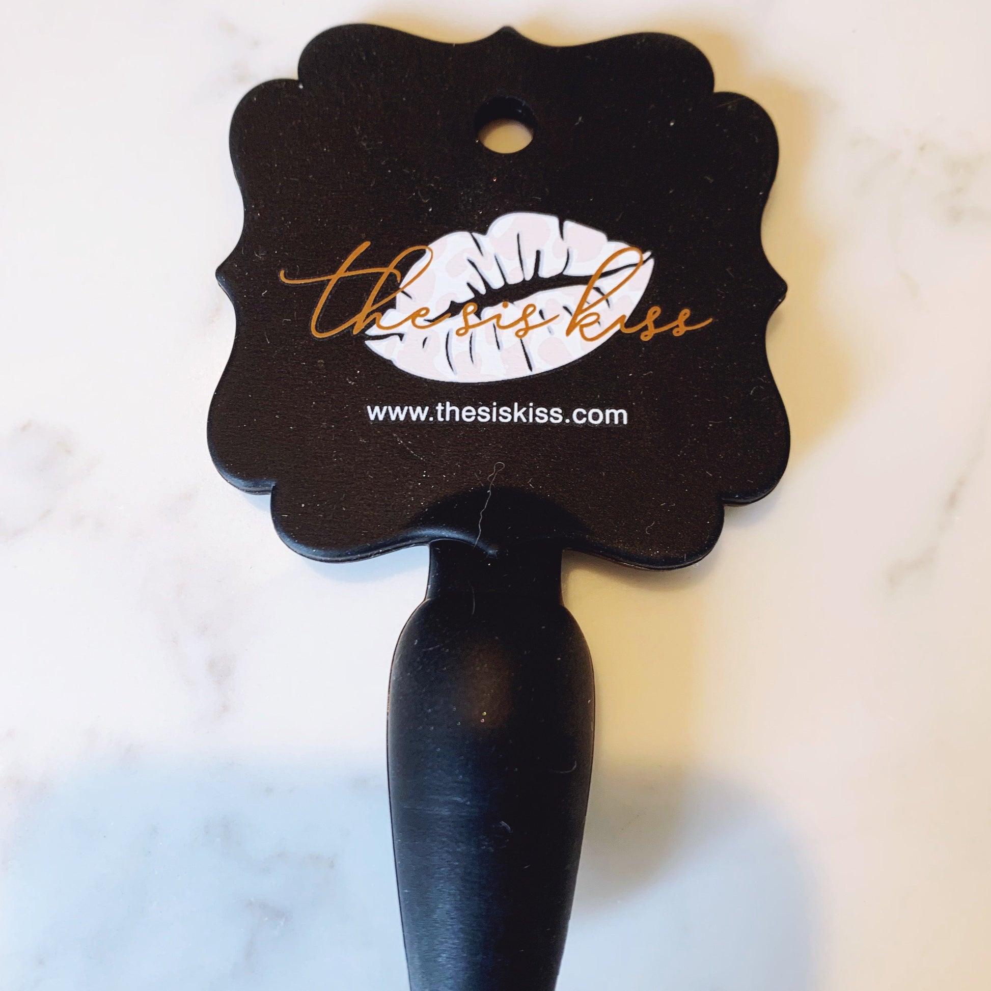 The Sis Kiss Wine Stopper HOME The Sis Kiss