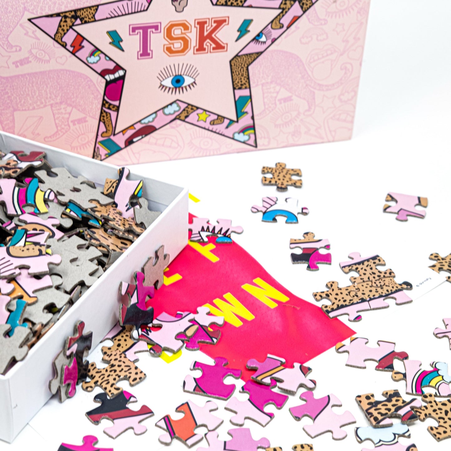 TSK 500 Piece Puzzle HOME The Sis Kiss