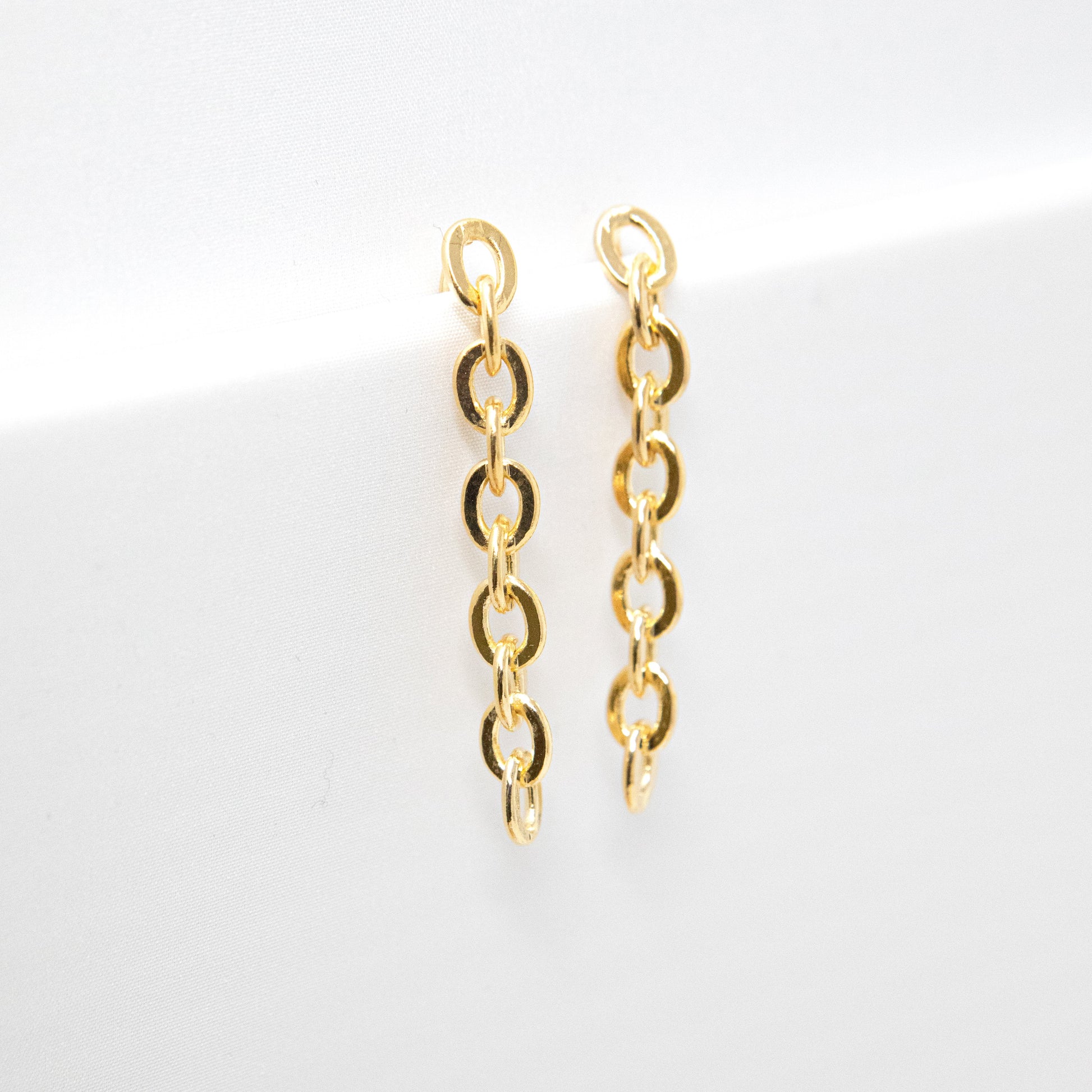 Chain Link Drop Earrings JEWELRY The Sis Kiss Oval Gold