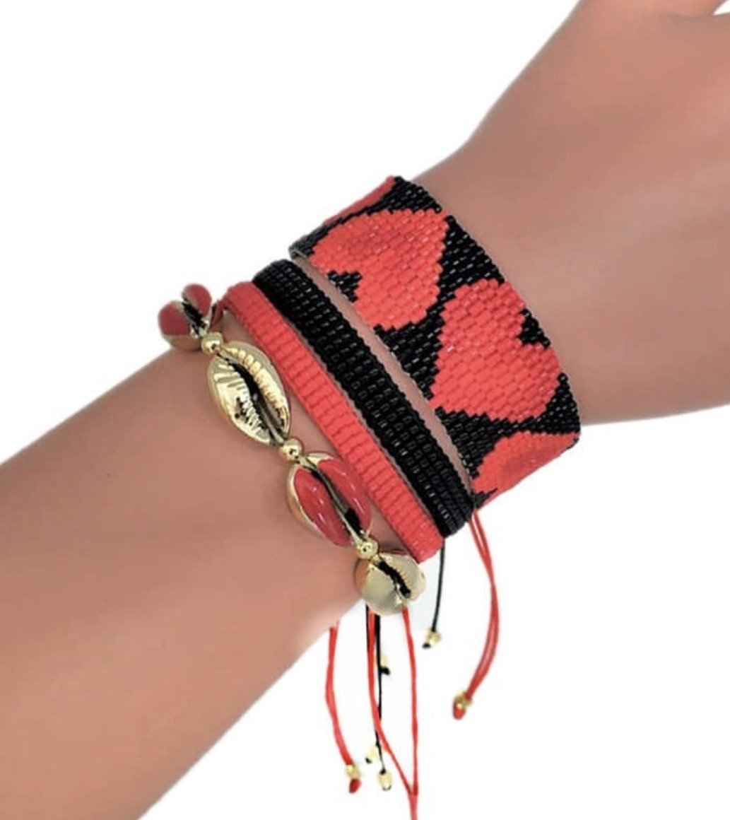 Multi Color Heart Beaded Bracelet JEWELRY The Sis Kiss